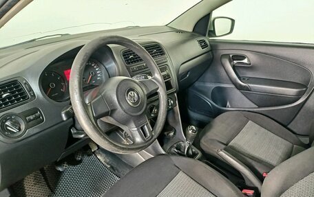 Volkswagen Polo VI (EU Market), 2012 год, 323 000 рублей, 12 фотография