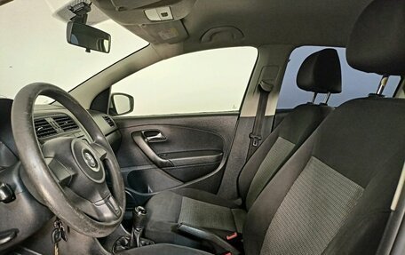 Volkswagen Polo VI (EU Market), 2012 год, 323 000 рублей, 15 фотография