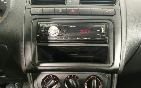 Volkswagen Polo VI (EU Market), 2012 год, 323 000 рублей, 18 фотография