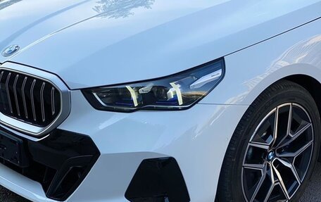 BMW 5 серия, 2024 год, 6 700 066 рублей, 4 фотография