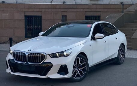 BMW 5 серия, 2024 год, 6 700 066 рублей, 3 фотография