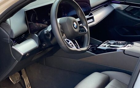 BMW 5 серия, 2024 год, 6 700 066 рублей, 8 фотография