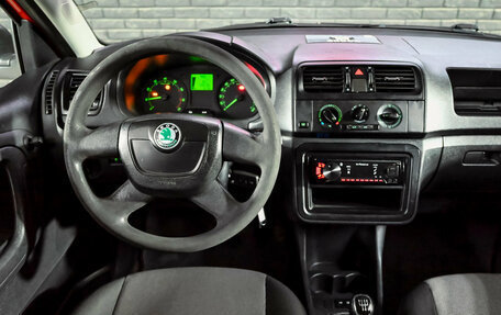 Skoda Fabia II, 2010 год, 350 000 рублей, 12 фотография