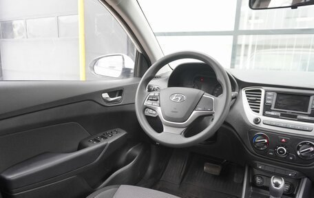 Hyundai Solaris II рестайлинг, 2022 год, 1 500 000 рублей, 13 фотография