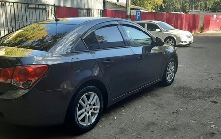 Chevrolet Cruze II, 2010 год, 530 000 рублей, 4 фотография