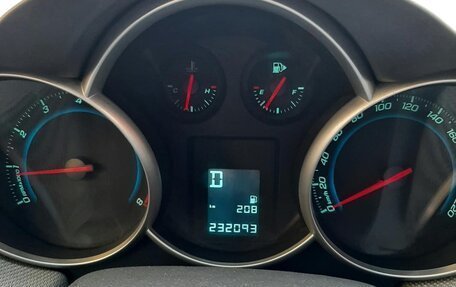 Chevrolet Cruze II, 2010 год, 530 000 рублей, 13 фотография