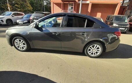 Chevrolet Cruze II, 2010 год, 530 000 рублей, 7 фотография