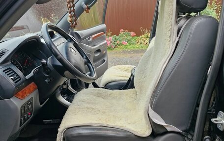 Toyota Land Cruiser Prado 120 рестайлинг, 2005 год, 1 250 000 рублей, 3 фотография