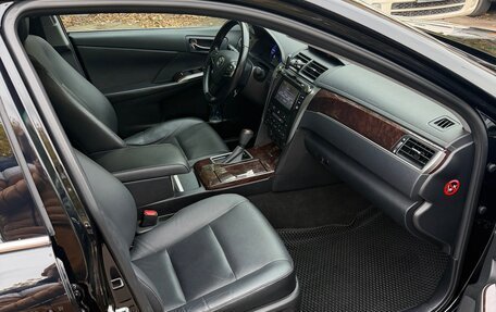 Toyota Camry, 2017 год, 2 550 000 рублей, 7 фотография