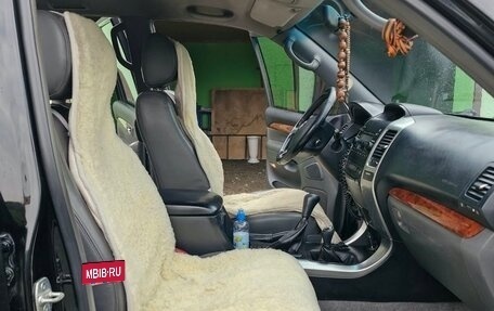 Toyota Land Cruiser Prado 120 рестайлинг, 2005 год, 1 250 000 рублей, 12 фотография