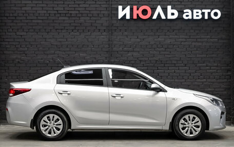 KIA Rio IV, 2018 год, 1 300 000 рублей, 9 фотография