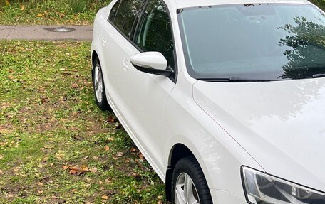 Volkswagen Jetta VI, 2015 год, 1 200 000 рублей, 2 фотография