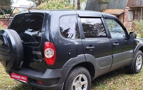Chevrolet Niva I рестайлинг, 2010 год, 450 000 рублей, 3 фотография