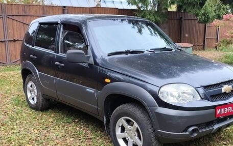 Chevrolet Niva I рестайлинг, 2010 год, 450 000 рублей, 2 фотография