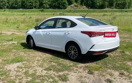 Hyundai Solaris II рестайлинг, 2021 год, 1 890 000 рублей, 5 фотография