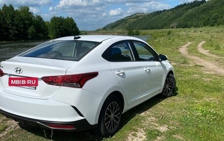 Hyundai Solaris II рестайлинг, 2021 год, 1 890 000 рублей, 3 фотография