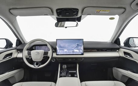 Toyota Camry, 2026 год, 4 250 000 рублей, 6 фотография