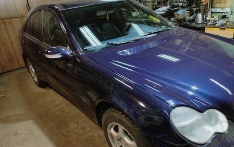 Mercedes-Benz C-Класс, 2002 год, 600 000 рублей, 4 фотография