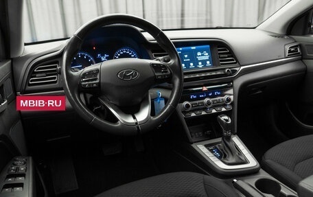 Hyundai Elantra VI рестайлинг, 2019 год, 1 790 000 рублей, 10 фотография