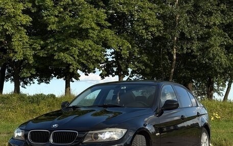 BMW 3 серия, 2010 год, 900 000 рублей, 10 фотография