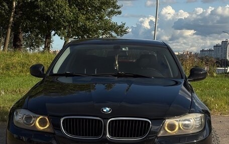 BMW 3 серия, 2010 год, 900 000 рублей, 13 фотография