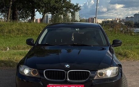 BMW 3 серия, 2010 год, 900 000 рублей, 12 фотография