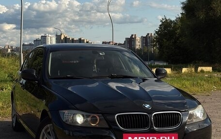 BMW 3 серия, 2010 год, 900 000 рублей, 11 фотография