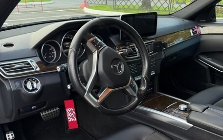 Mercedes-Benz E-Класс, 2015 год, 1 980 000 рублей, 11 фотография