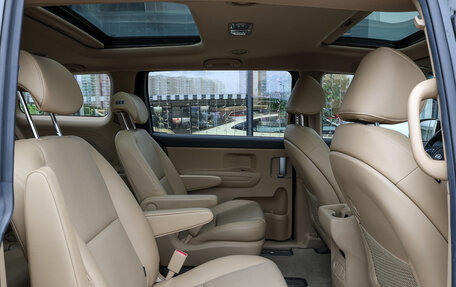 KIA Carnival III, 2019 год, 3 398 000 рублей, 13 фотография