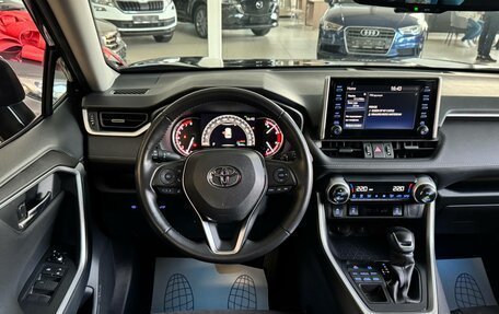 Toyota RAV4, 2022 год, 4 200 000 рублей, 11 фотография