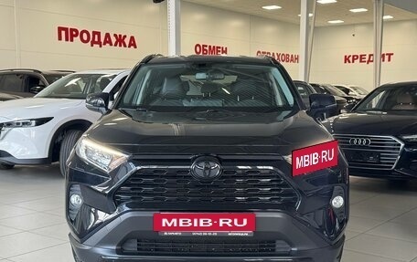 Toyota RAV4, 2022 год, 4 200 000 рублей, 2 фотография