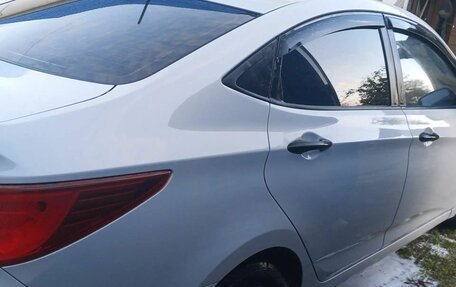 Hyundai Solaris II рестайлинг, 2014 год, 1 000 000 рублей, 1 фотография