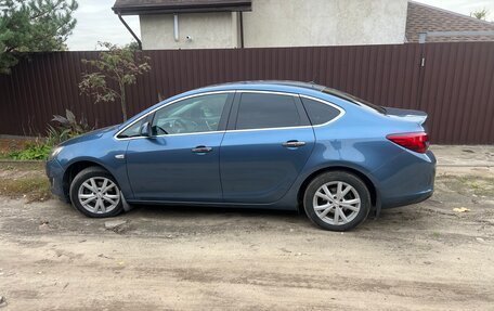 Opel Astra J, 2012 год, 750 000 рублей, 1 фотография