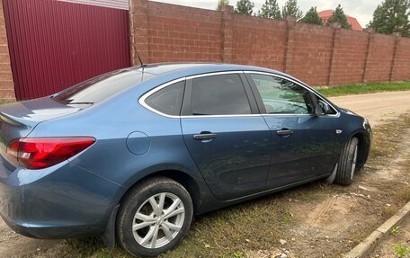 Opel Astra J, 2012 год, 750 000 рублей, 2 фотография
