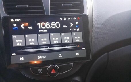 Hyundai Solaris II рестайлинг, 2014 год, 1 000 000 рублей, 9 фотография