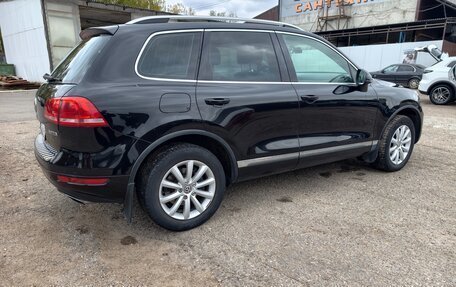 Volkswagen Touareg III, 2011 год, 1 700 000 рублей, 5 фотография