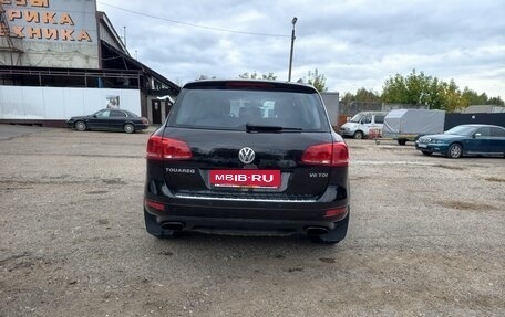 Volkswagen Touareg III, 2011 год, 1 700 000 рублей, 3 фотография