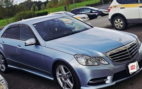 Mercedes-Benz E-Класс, 2012 год, 2 100 000 рублей, 3 фотография