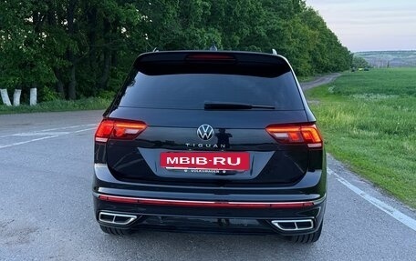 Volkswagen Tiguan II, 2021 год, 2 790 000 рублей, 14 фотография