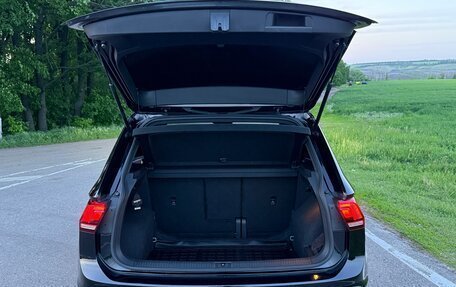 Volkswagen Tiguan II, 2021 год, 2 790 000 рублей, 19 фотография