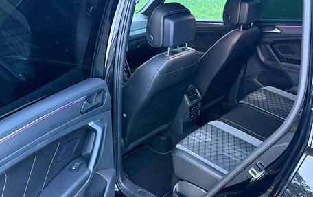 Volkswagen Tiguan II, 2021 год, 2 790 000 рублей, 21 фотография