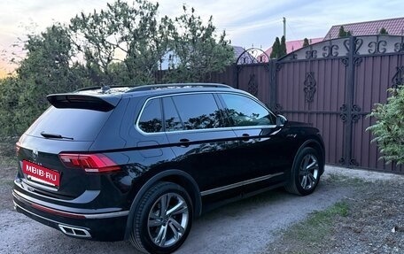 Volkswagen Tiguan II, 2021 год, 2 790 000 рублей, 11 фотография