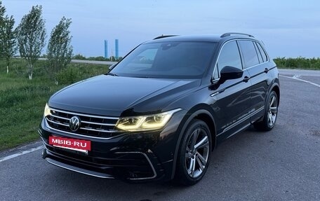 Volkswagen Tiguan II, 2021 год, 2 790 000 рублей, 3 фотография