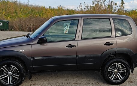 Chevrolet Niva I рестайлинг, 2018 год, 520 000 рублей, 2 фотография