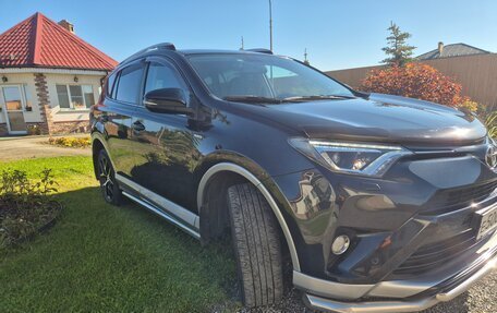 Toyota RAV4, 2017 год, 3 050 000 рублей, 3 фотография
