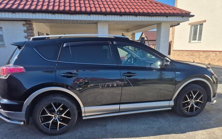 Toyota RAV4, 2017 год, 3 050 000 рублей, 11 фотография