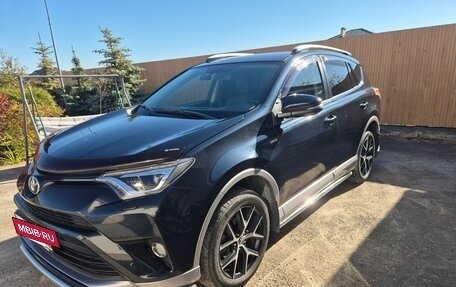 Toyota RAV4, 2017 год, 3 050 000 рублей, 7 фотография