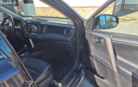 Toyota RAV4, 2017 год, 3 050 000 рублей, 19 фотография