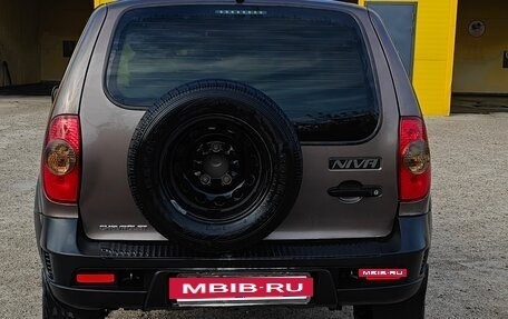 Chevrolet Niva I рестайлинг, 2018 год, 520 000 рублей, 3 фотография
