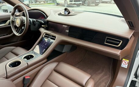 Porsche Taycan I, 2024 год, 19 900 000 рублей, 15 фотография